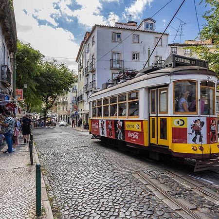 Alfama 2Bdr Duplex Apartment W/ Balcony By Lovelystay Lisboa エクステリア 写真