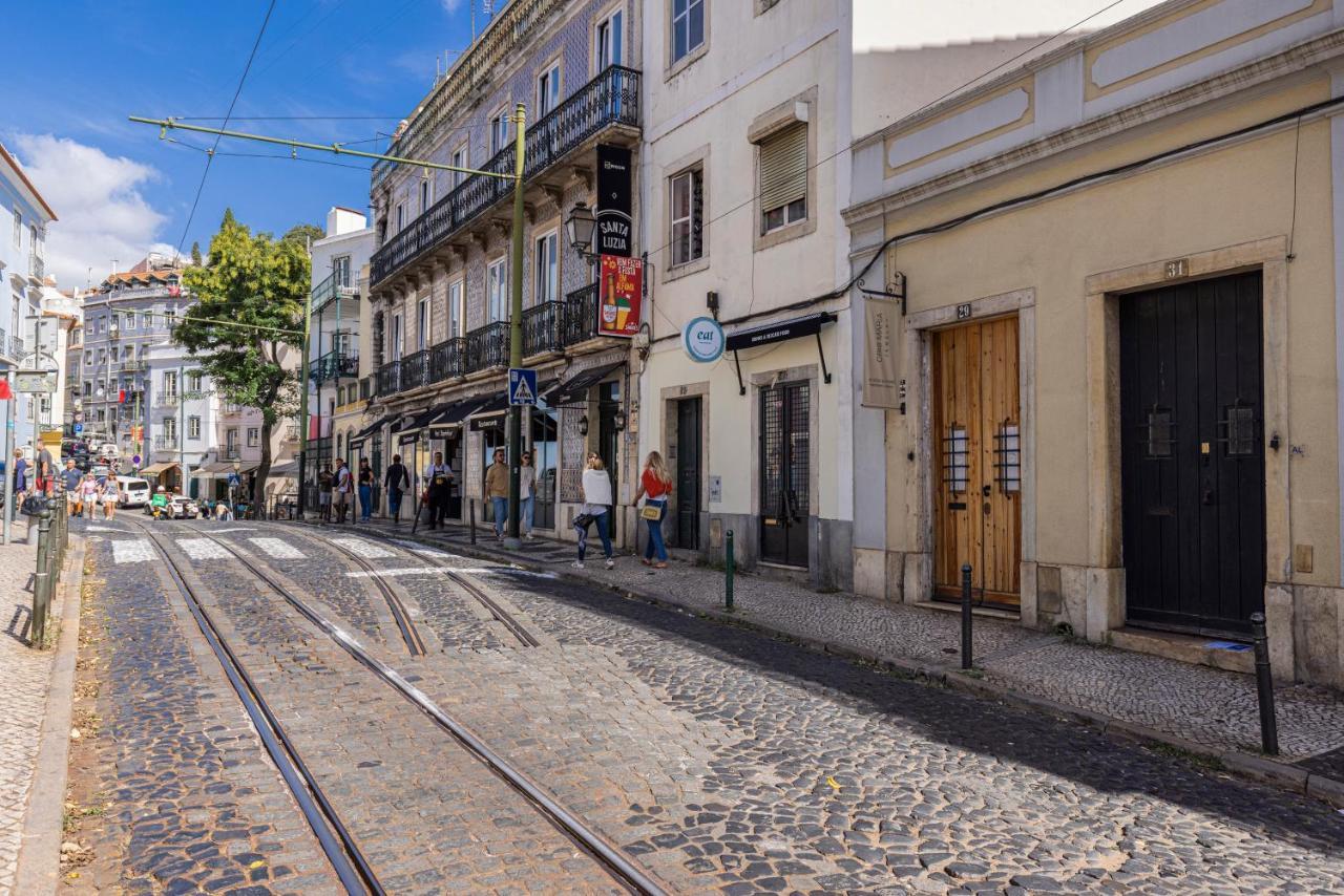 Alfama 2Bdr Duplex Apartment W/ Balcony By Lovelystay Lisboa エクステリア 写真