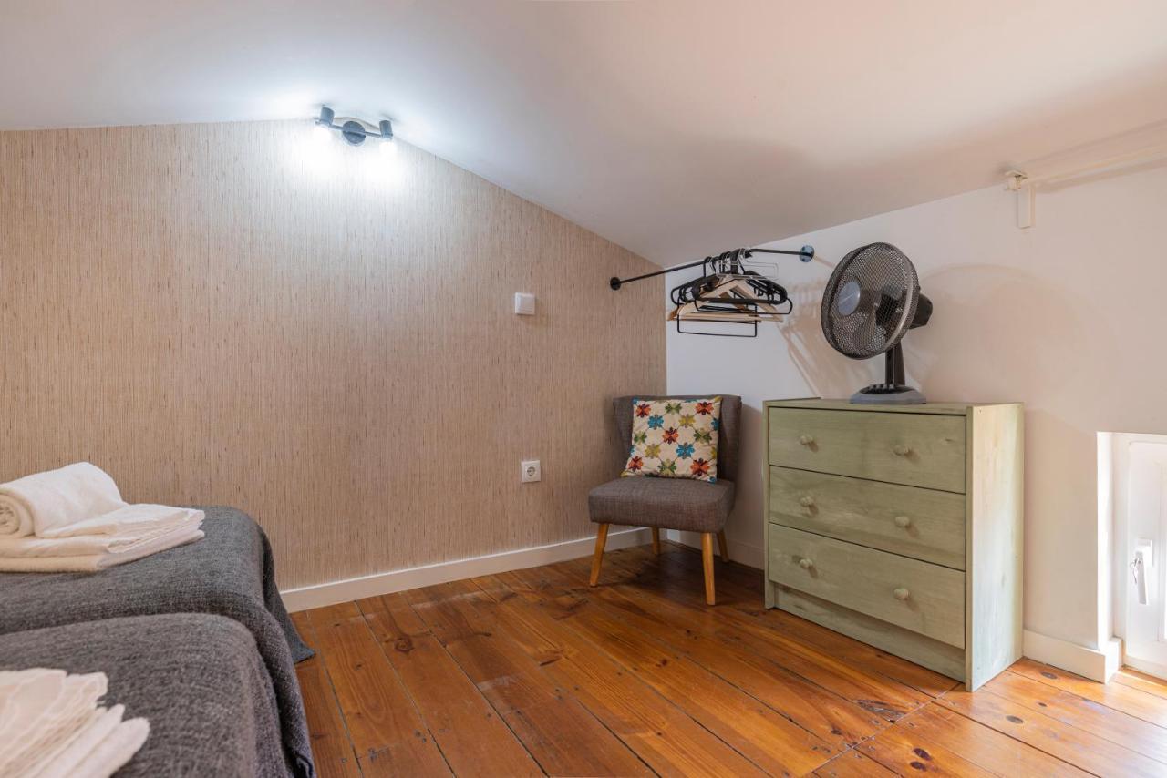 Alfama 2Bdr Duplex Apartment W/ Balcony By Lovelystay Lisboa エクステリア 写真