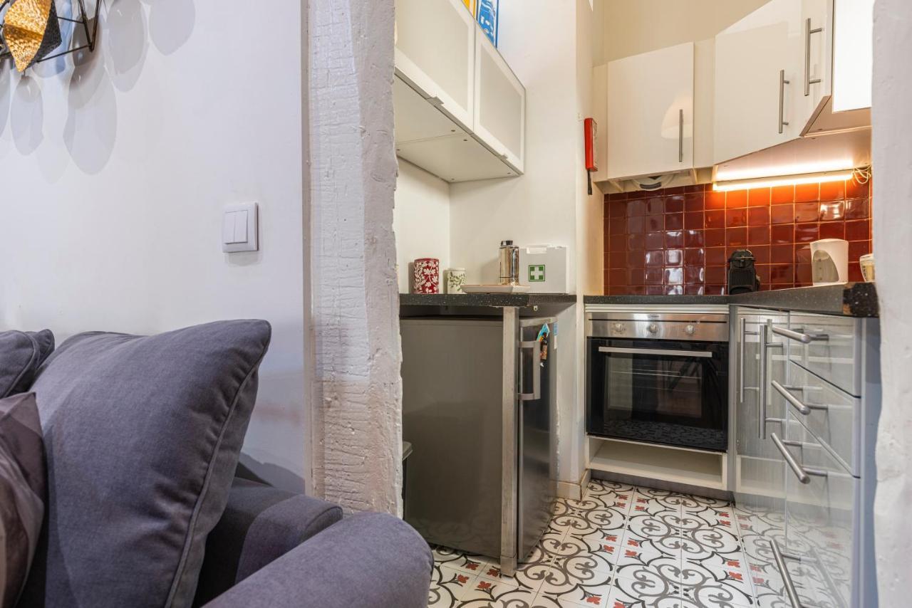 Alfama 2Bdr Duplex Apartment W/ Balcony By Lovelystay Lisboa エクステリア 写真