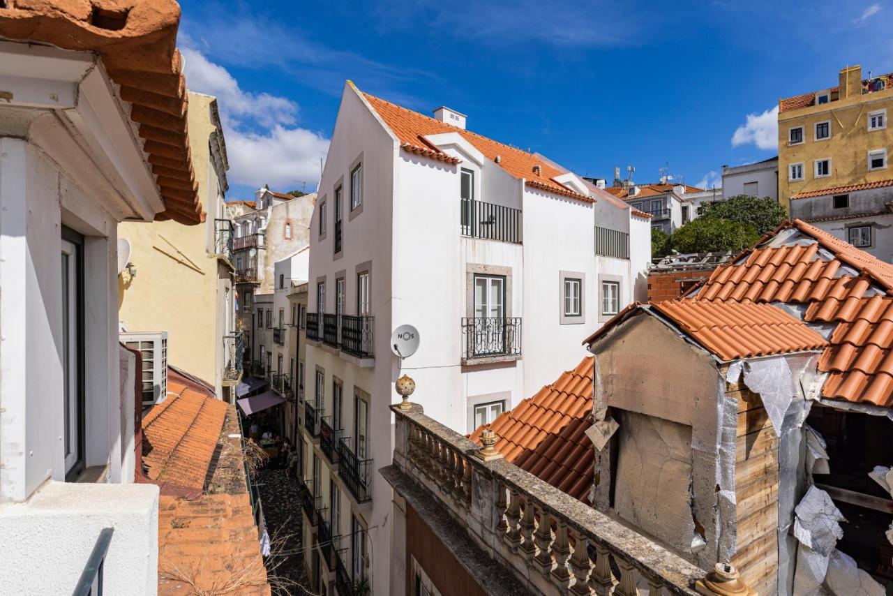 Alfama 2Bdr Duplex Apartment W/ Balcony By Lovelystay Lisboa エクステリア 写真