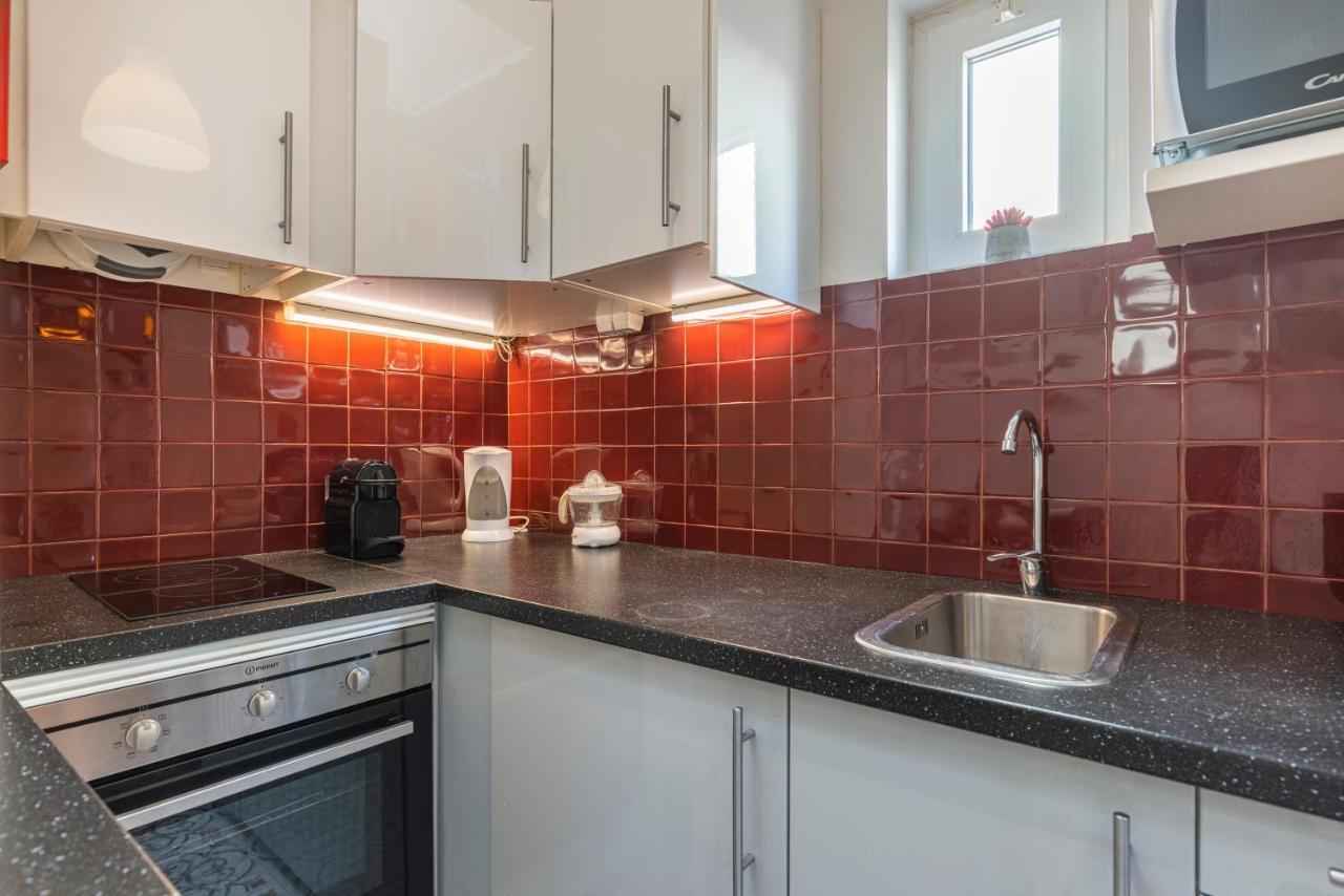 Alfama 2Bdr Duplex Apartment W/ Balcony By Lovelystay Lisboa エクステリア 写真
