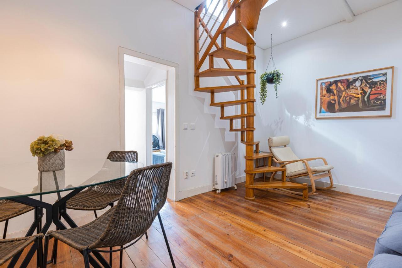 Alfama 2Bdr Duplex Apartment W/ Balcony By Lovelystay Lisboa エクステリア 写真